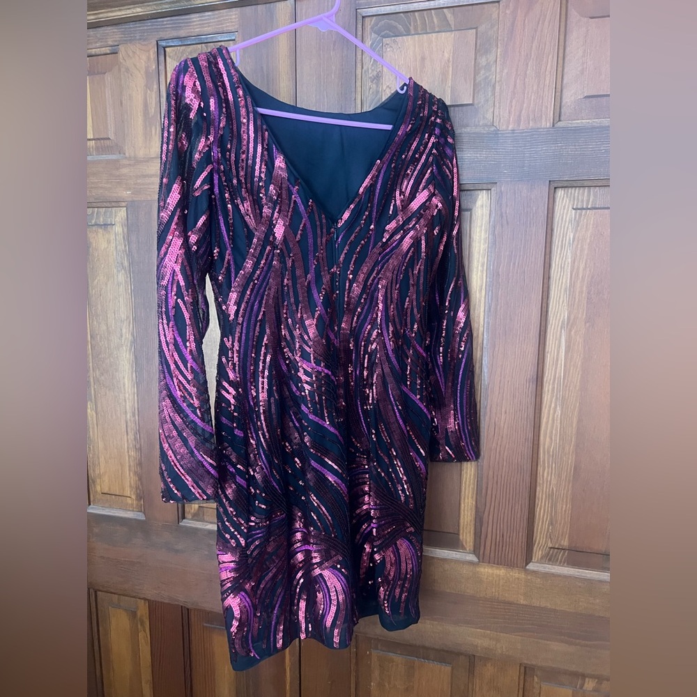 Aidan Mattox fringes V- neckline sleeveless beaded cocktail dress